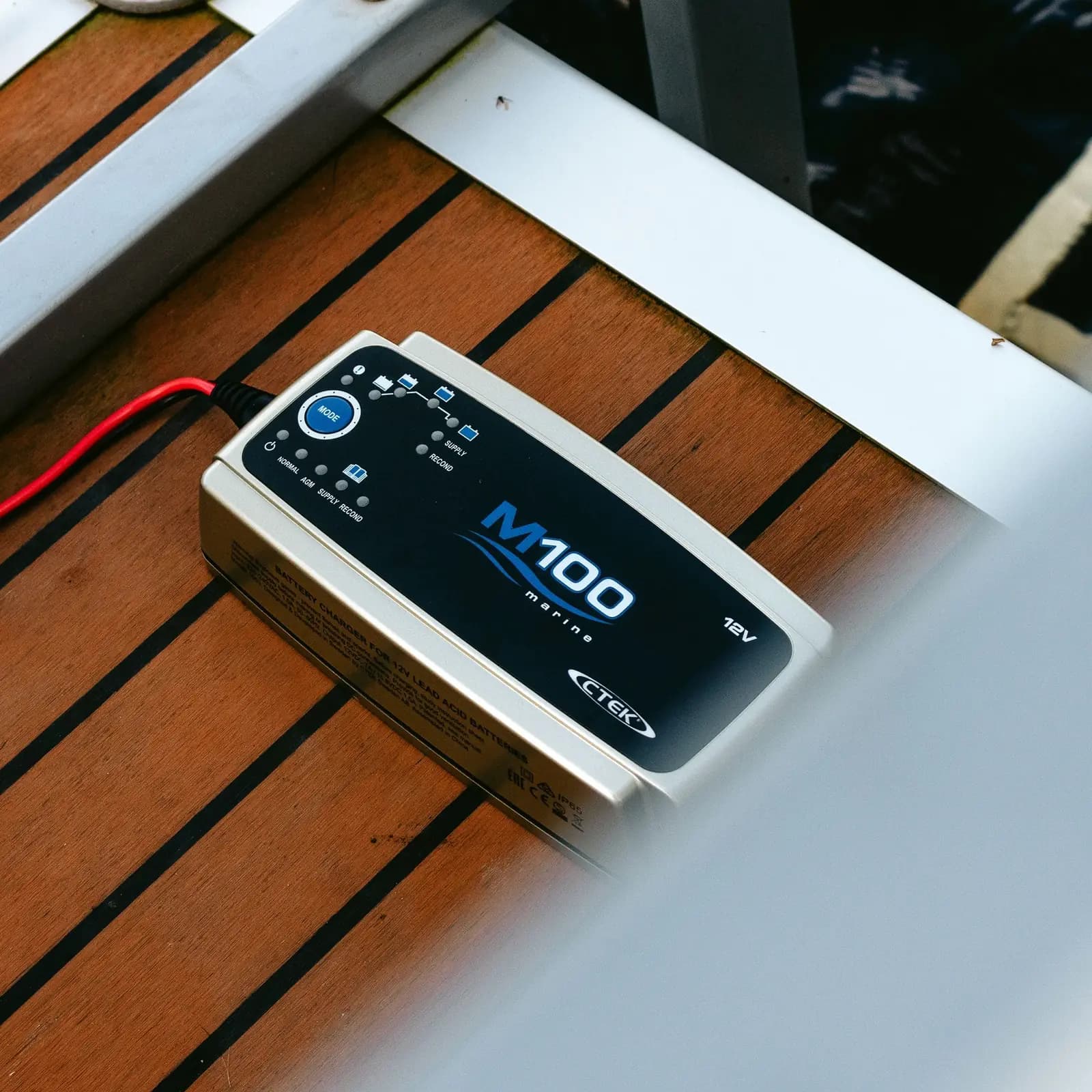 CTEK M100